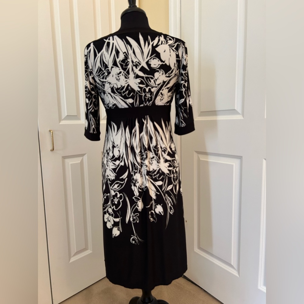 Ladies Black & White Dress, Sz 6. Great for Easter/Work/Wedding/Date Night/etc.